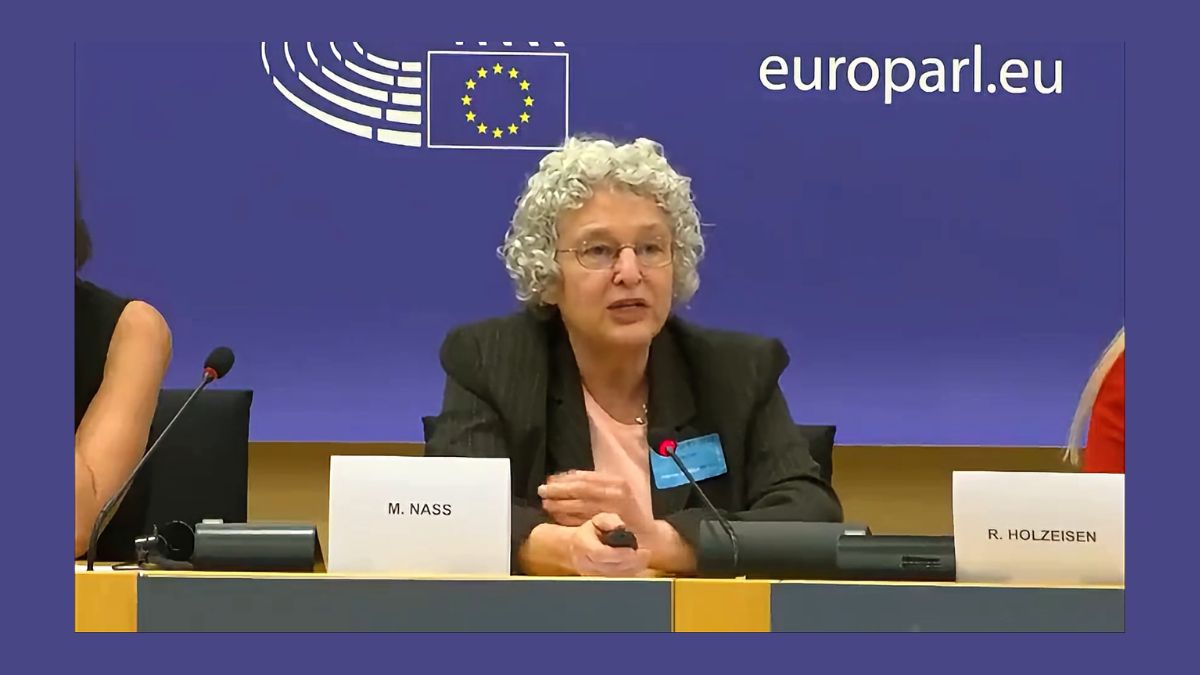 Meryl Nass: „A cél, hogy új jogszabályokat hozzanak létre, és figyelmen kívül hagyják az emberi jogi törvényeket… véget vessenek a szólásszabadságnak”
